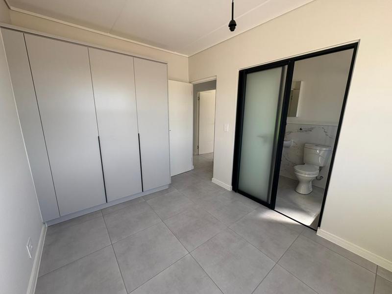 To Let 2 Bedroom Property for Rent in Sandown Western Cape